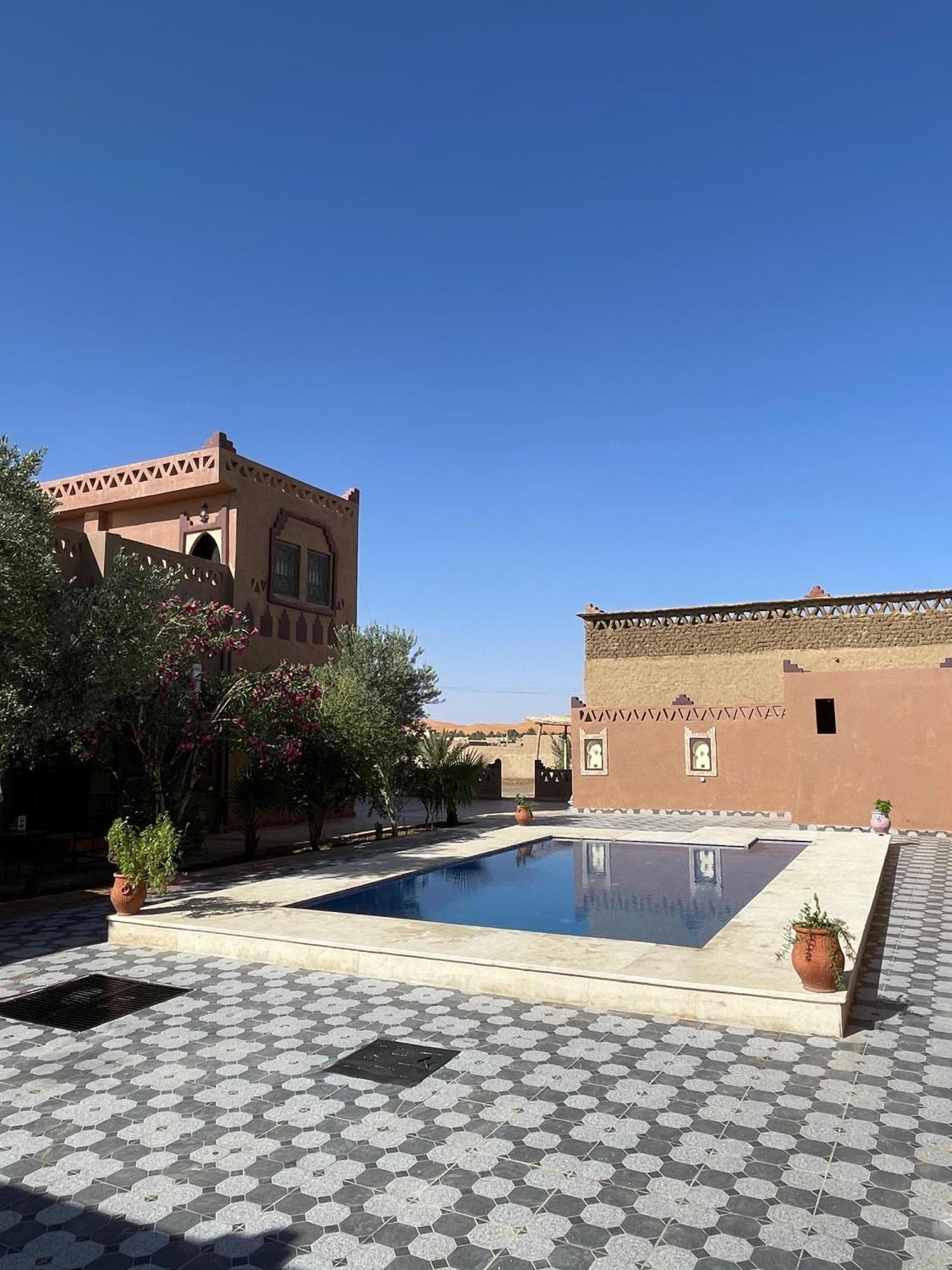 Riad Hassi Labied Мерзуга Экстерьер фото