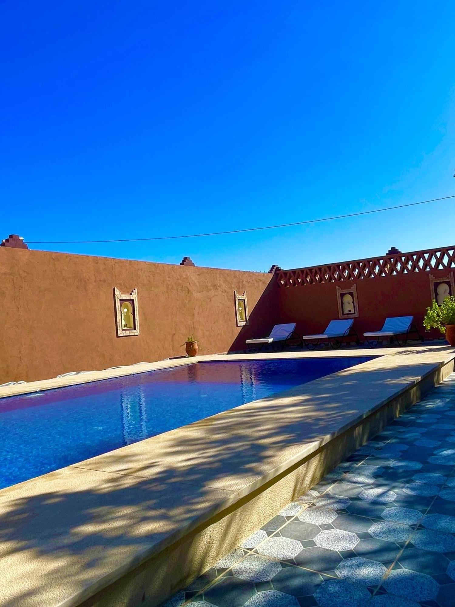 Riad Hassi Labied Мерзуга Экстерьер фото